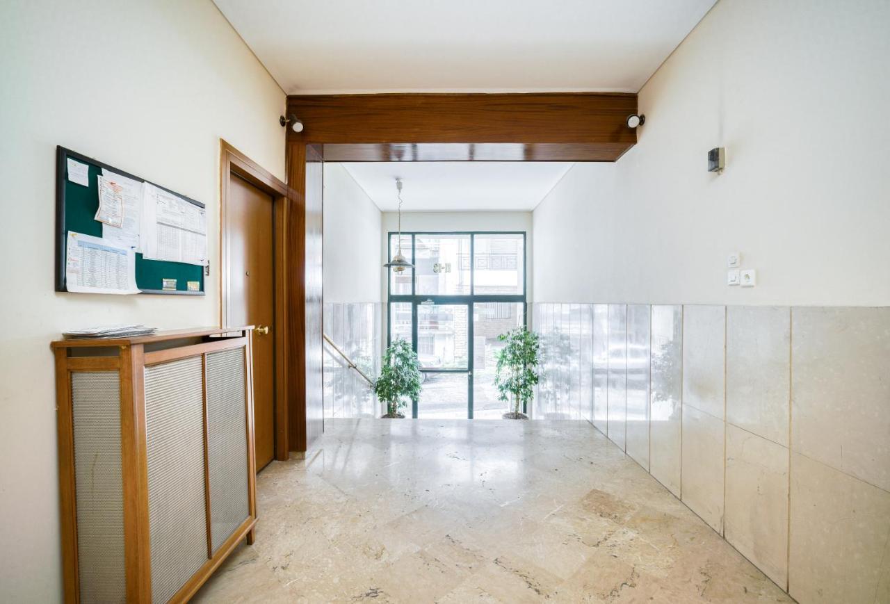 Delightful Stylish Two Bedroom Condo In Hip Area Of Central アテネ エクステリア 写真